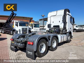 Caminhão Mercedes-Benz Actros 2651 S 6x4 2p (Diesel)(E5)