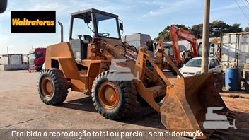 Pá Carregadeira Case W20E