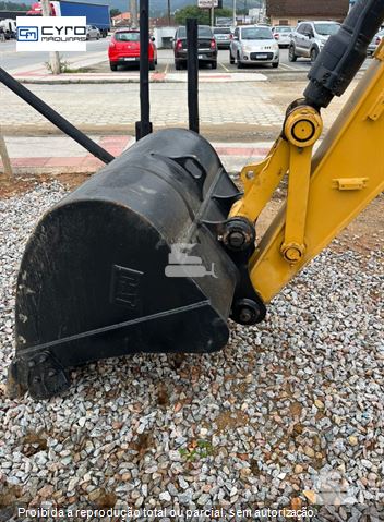 Escavadeira Caterpillar 313D2 L