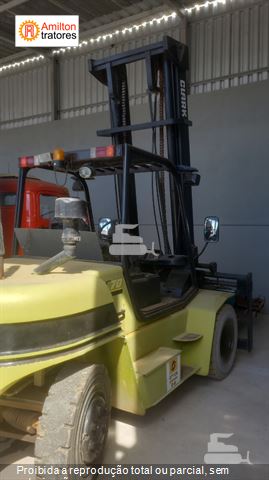 Empilhadeira Clark CMP75