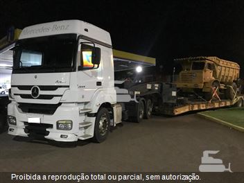 Caminhão Mercedes-Benz Axor 2644 S/LS 6x4 2p (Diesel) (E5)