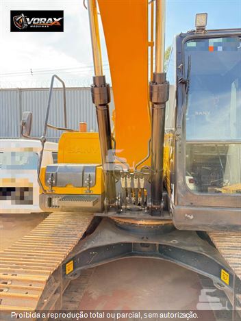 Escavadeira Sany SY135C