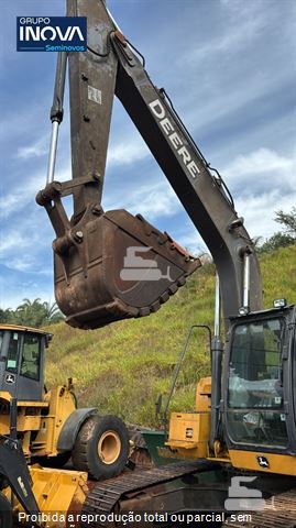 Escavadeira John Deere 200G