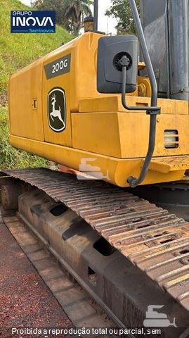 Escavadeira John Deere 200G