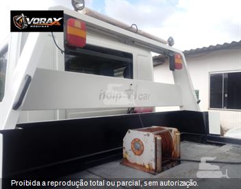 Caminhão Volkswagen 13-180 E Constellation 3-Eixos 2p (Diesel)
