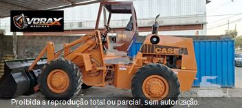 Pá Carregadeira Case W18