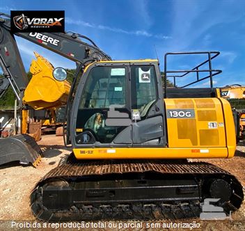 Escavadeira John Deere 130G