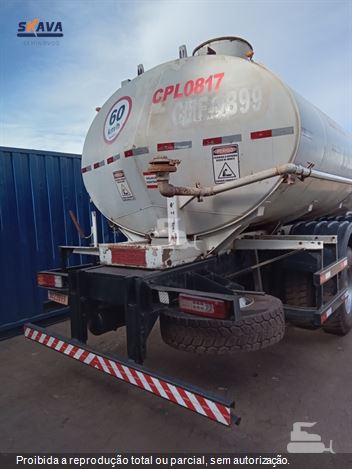 Caminhão Mercedes-Benz Axor 3131 6x4 2p (diesel)(E5)