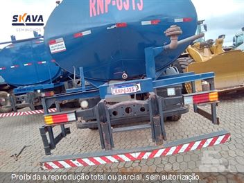 Caminhão Mercedes-Benz Axor 3131 6x4 2p (diesel)(E5)