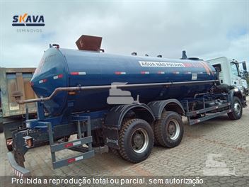 Caminhão Mercedes-Benz Axor 3131 6x4 2p (diesel)(E5)