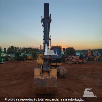 Escavadeira John Deere 200G