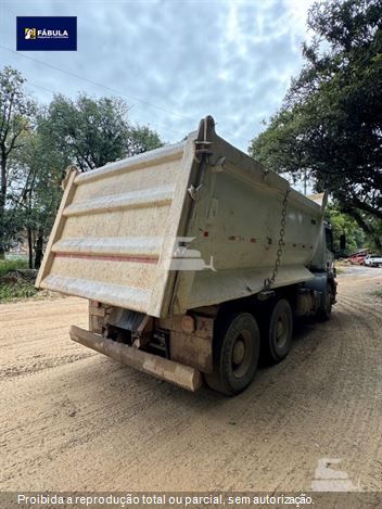 Caminhão Mercedes-Benz Axor 2831 6x4 2p (diesel)