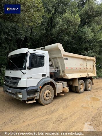 Caminhão Mercedes-Benz Axor 2831 6x4 2p (diesel)