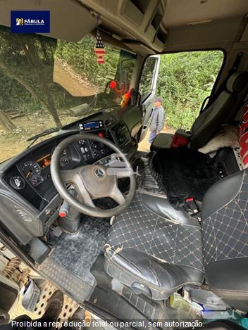Caminhão Mercedes-Benz Axor 2831 6x4 2p (diesel)