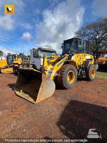 Pá Carregadeira Komatsu WA200