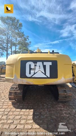Escavadeira Caterpillar 320D
