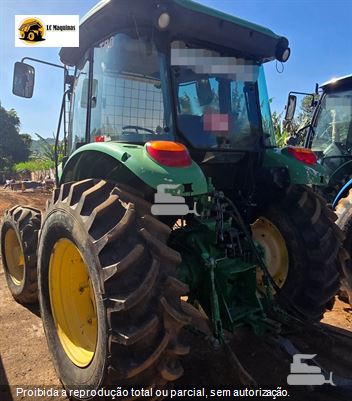 Trator Agrícola John Deere 5090E