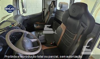 Caminhão Mercedes-Benz Axor 3131 6x4 2p (diesel)(E5)