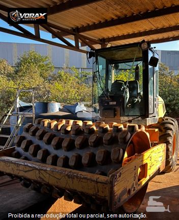 Rolo Compactador Caterpillar CP-533E