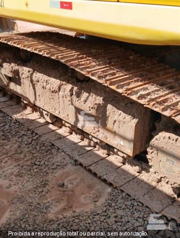 Escavadeira Komatsu PC210