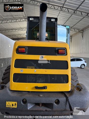 Pá Carregadeira New Holland W130 B