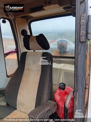 Escavadeira Hyundai R210LC-7