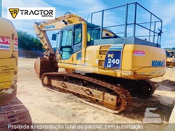 Escavadeira Komatsu PC240