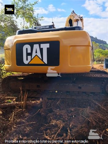 Escavadeira Caterpillar 320D2L
