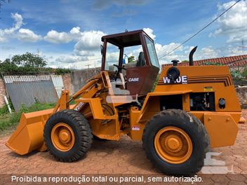 Pá Carregadeira Case W20E