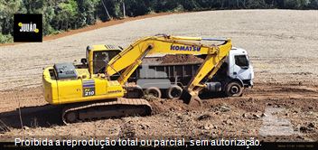 Escavadeira Komatsu PC210