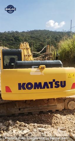 Escavadeira Komatsu PC200