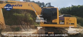 Escavadeira Komatsu PC200