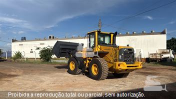 Pá Carregadeira Volvo L70F