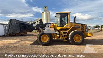 Pá Carregadeira Volvo L70F