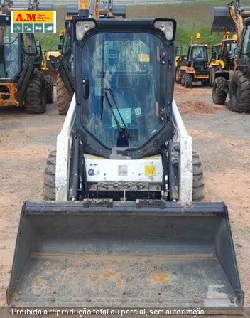 Mini-Carregadeira Bobcat S450