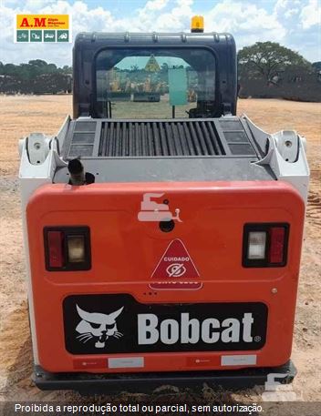 Mini-Carregadeira Bobcat S450