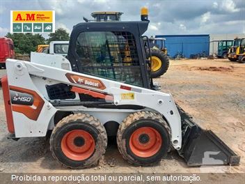 Mini-Carregadeira Bobcat S450
