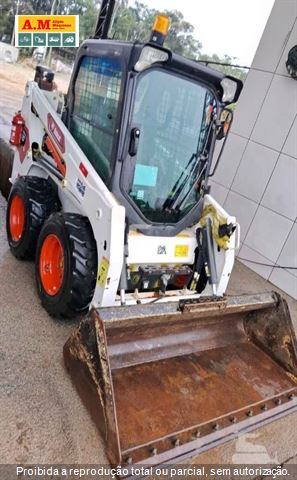 Mini-Carregadeira Bobcat S450