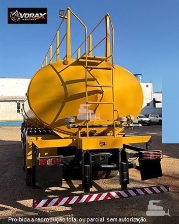 Caminhão Mercedes-Benz Axor 3131 6x4 2p (diesel)(E5)
