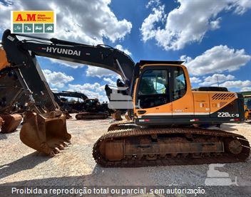 Escavadeira Hyundai R220LC-9