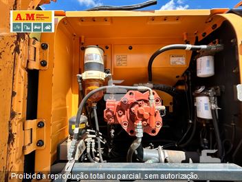 Escavadeira Hyundai R220LC-9