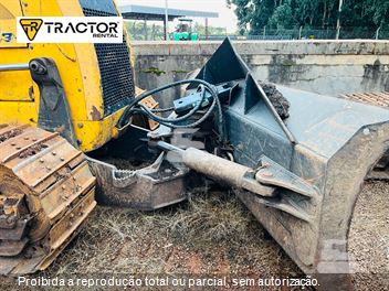 Trator de Esteira New Holland D140 B