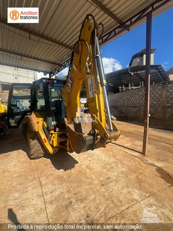 Retro Escavadeira Caterpillar 416F2
