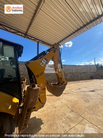 Retro Escavadeira Caterpillar 416F2