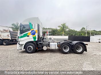 Caminhão Iveco STRALIS 600-S44T TA 6x2 2p (Diesel)(E5)