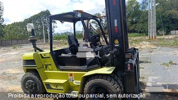 Empilhadeira Clark C70L