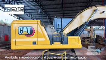 Escavadeira Caterpillar 320