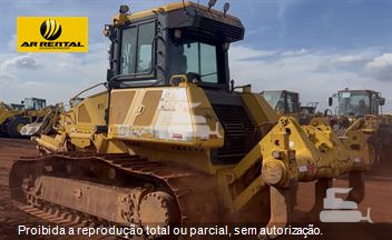 Trator de Esteira Komatsu D61-EX