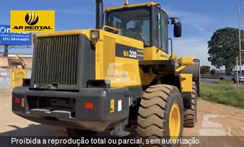 Pá Carregadeira Komatsu WA320