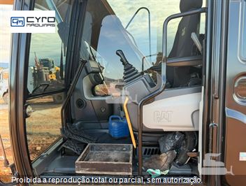 Escavadeira Caterpillar 313GC